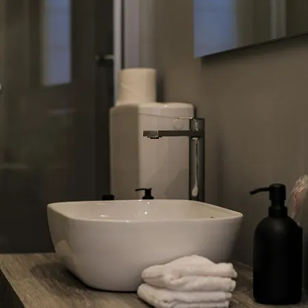 Daire Moss & Stone - 3 Min Walk To Piazza Vittoria Brescia