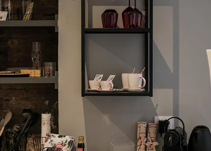 Moss & Stone - 3 Min Walk To Piazza Vittoria アパート